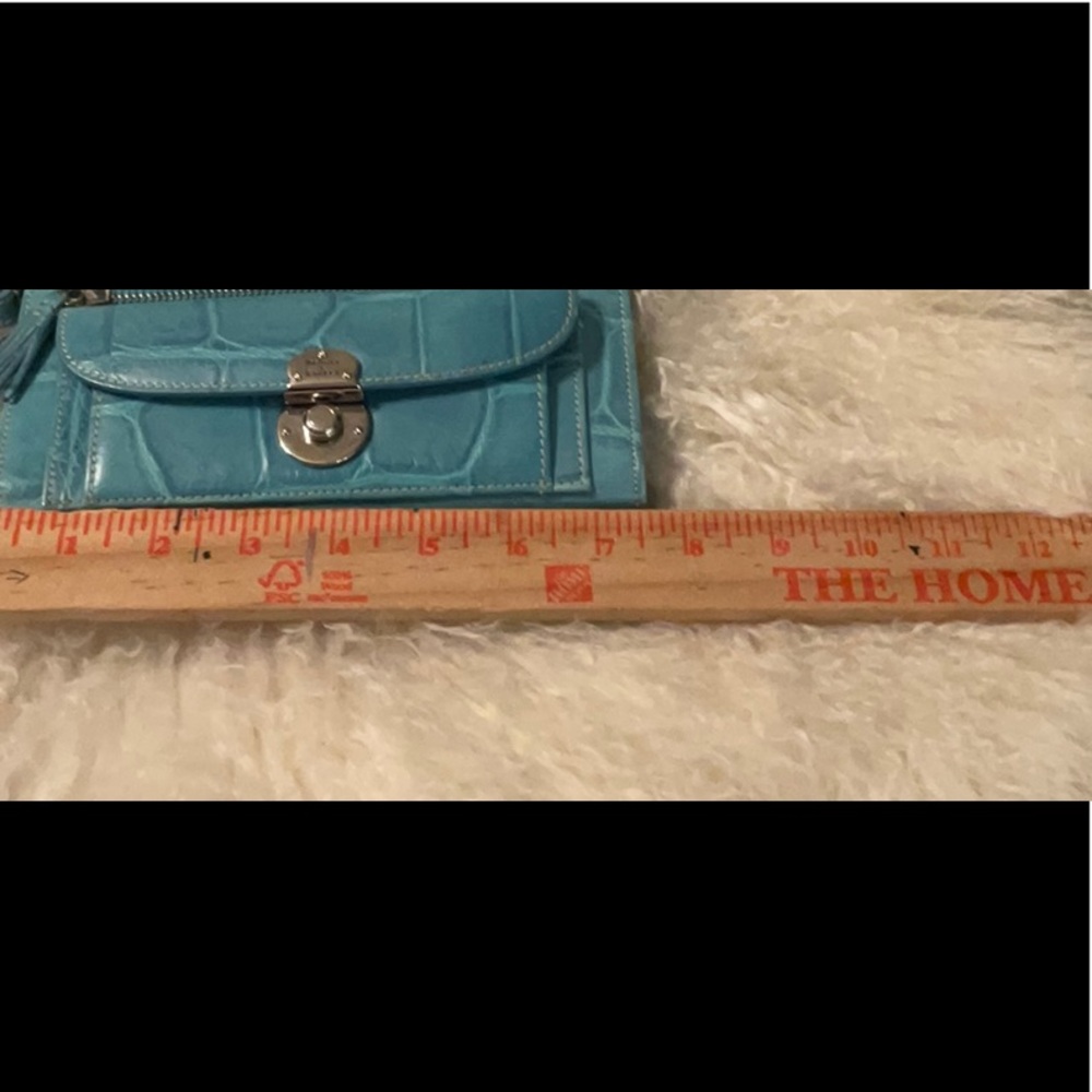 Dooney & Bourke Baby Blue Croc Wristlet Wallet With Silver Lock - Picture 10 of 11